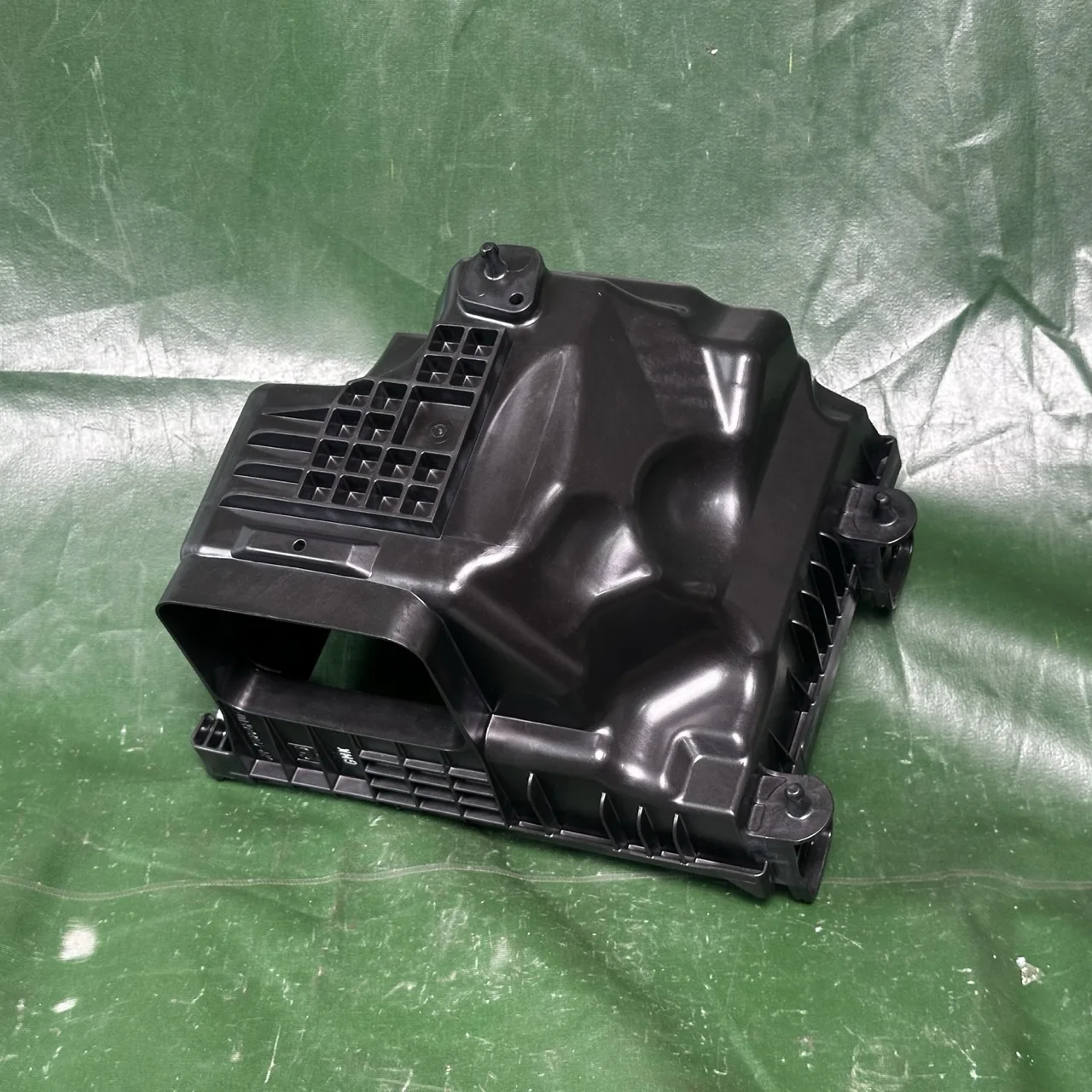 

17701-25070 17701-25071 17701-F0050 17701-25101 Cover Under the air Filter for TOYOTA CAMRY