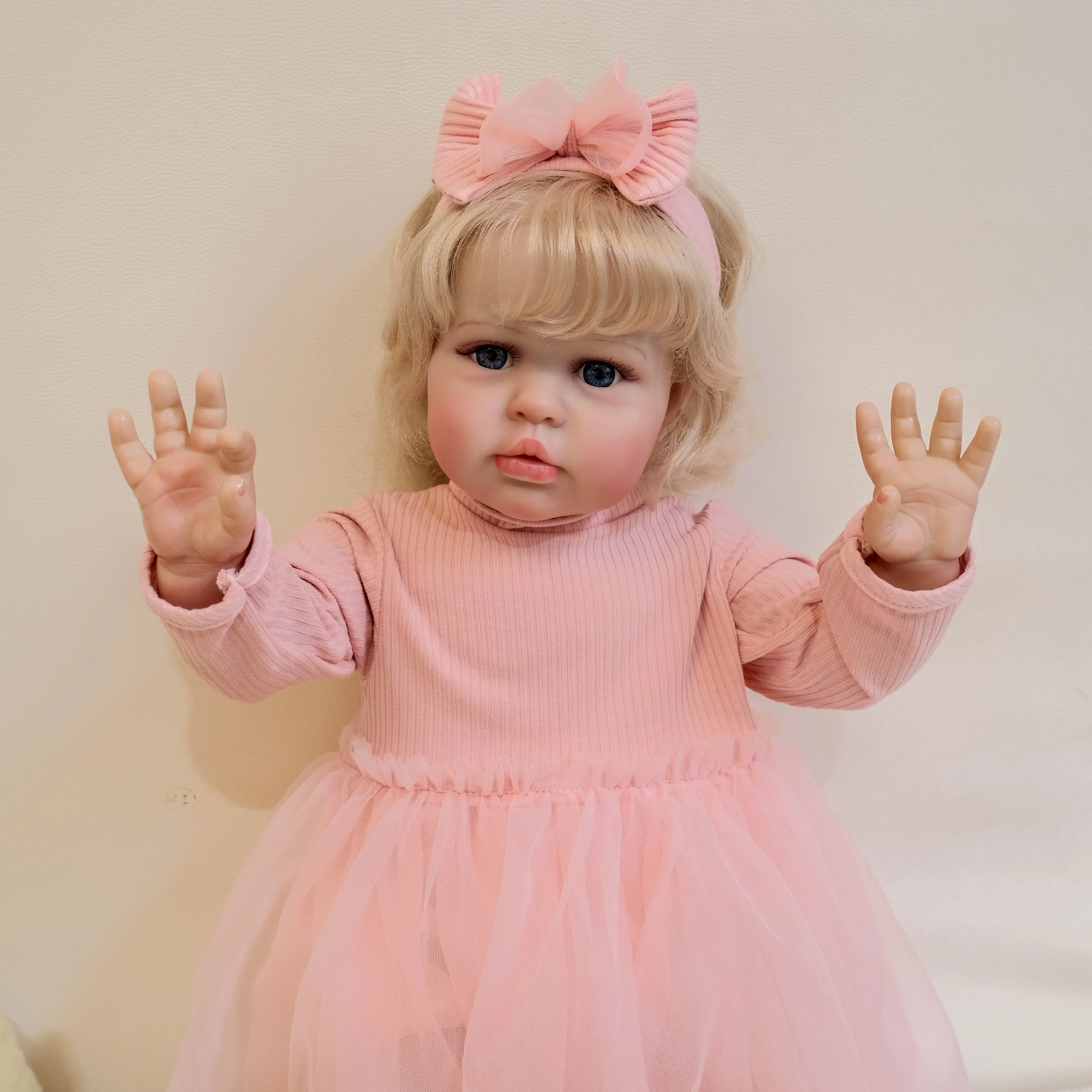 St.Store 24 インチ エリー布ボディ リアルなリボーン幼児 手根付き髪 かわいい女の赤ちゃん人形 赤ちゃん