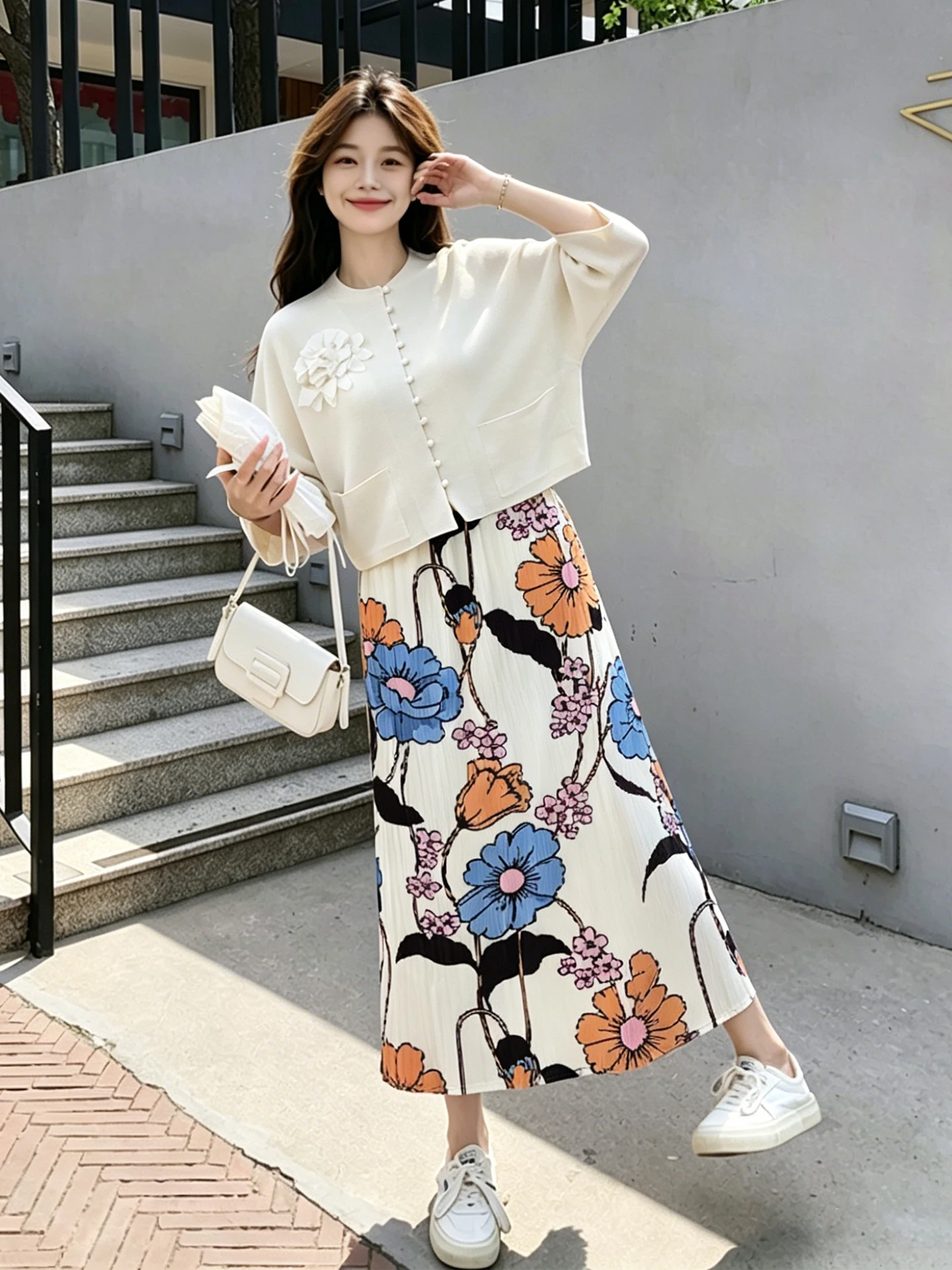 Summer Fashion Print Set Women's White Top Pleated Skirt Two-Piece Slimming Ensemble by Sanza Art Creation Chinese Manufacturer