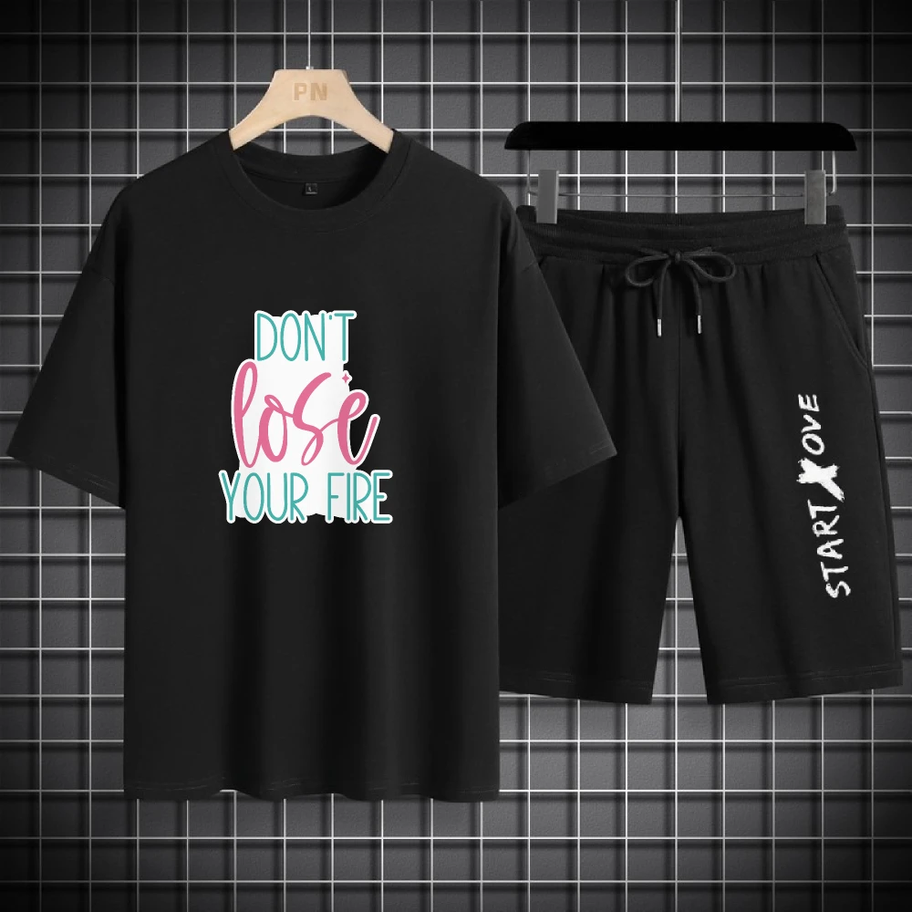 

2025 мужские комплекты, летние тонкие полиэстеровые повседневные модные спортивные футболки + шорты, комплекты из двух предметов, спортивные костюмы, футболки Y2k, комплекты топов для спортзала