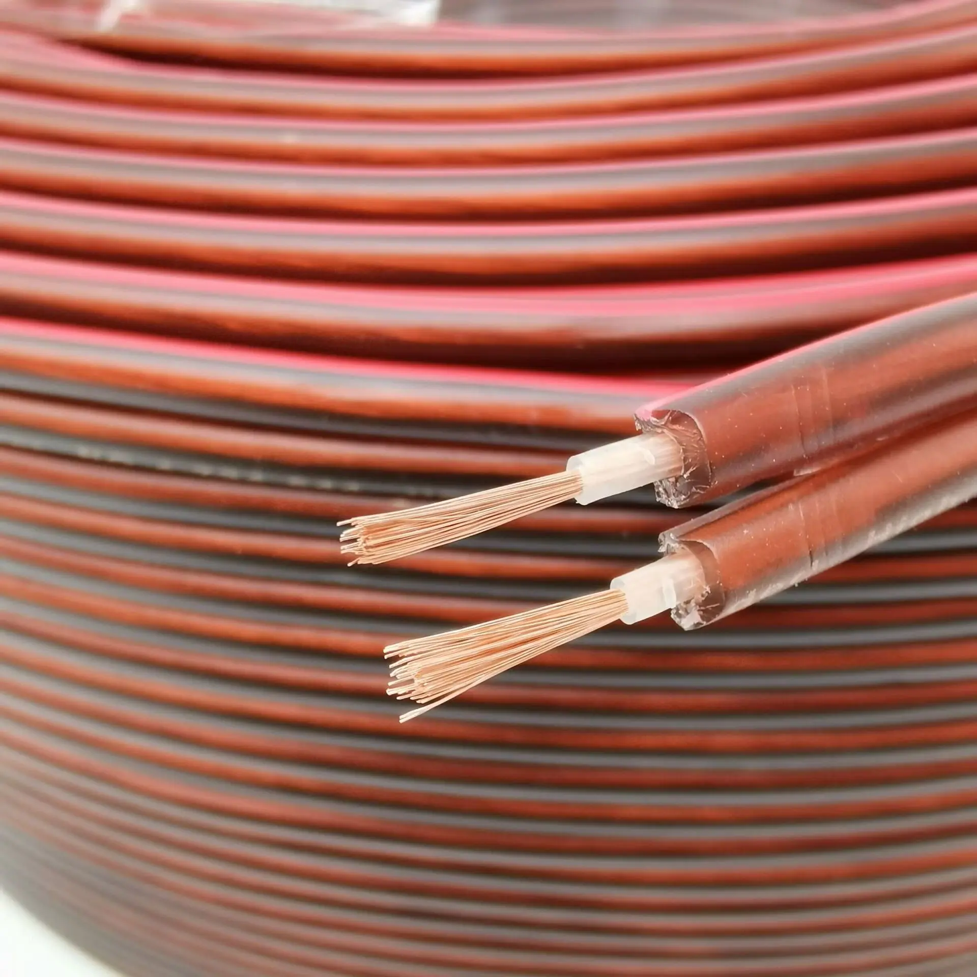 كابل صوت بني محيطي احترافي من النحاس النقي بخمى 200 كابل مكبر صوت عالي المرونة كابل مكبر صوت من الجلد الناعم