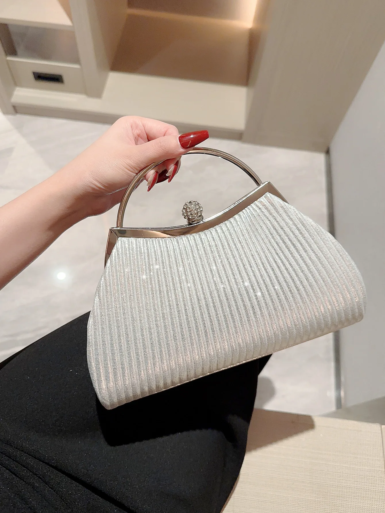 2023 Evening Bag For Women Elegant Glitter Pleated Ladies Clutch Luxury Party Wedding Shoulder Crossbody Bags Banquet Handbag