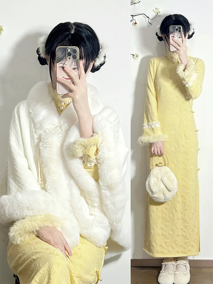 レトロな中国風のベルベット生地の冬用ロングチャイナドレス、若い女性向け、エレガントでファッショナブルな黄色、高品質感