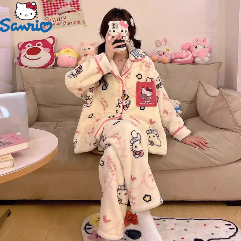 Sanrio Hello Kitty cute schoolgirl winter comfortable, soft and skin-friendly thickened coral flannel cartoon home pajamas set