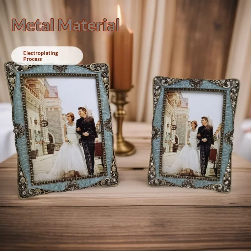 Vintage Metal Photo Frame Lightweight & High Durability Decorative Piece for Home - Gift Box Packaging Perfect for Any Occasion