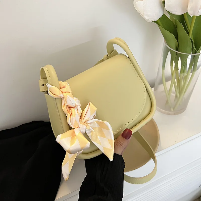 Minimalist Fashion Small Crossbody Bag for Women New Western-style Scarf Underarm Bag Niche Design Solid Color Shoulder Bag