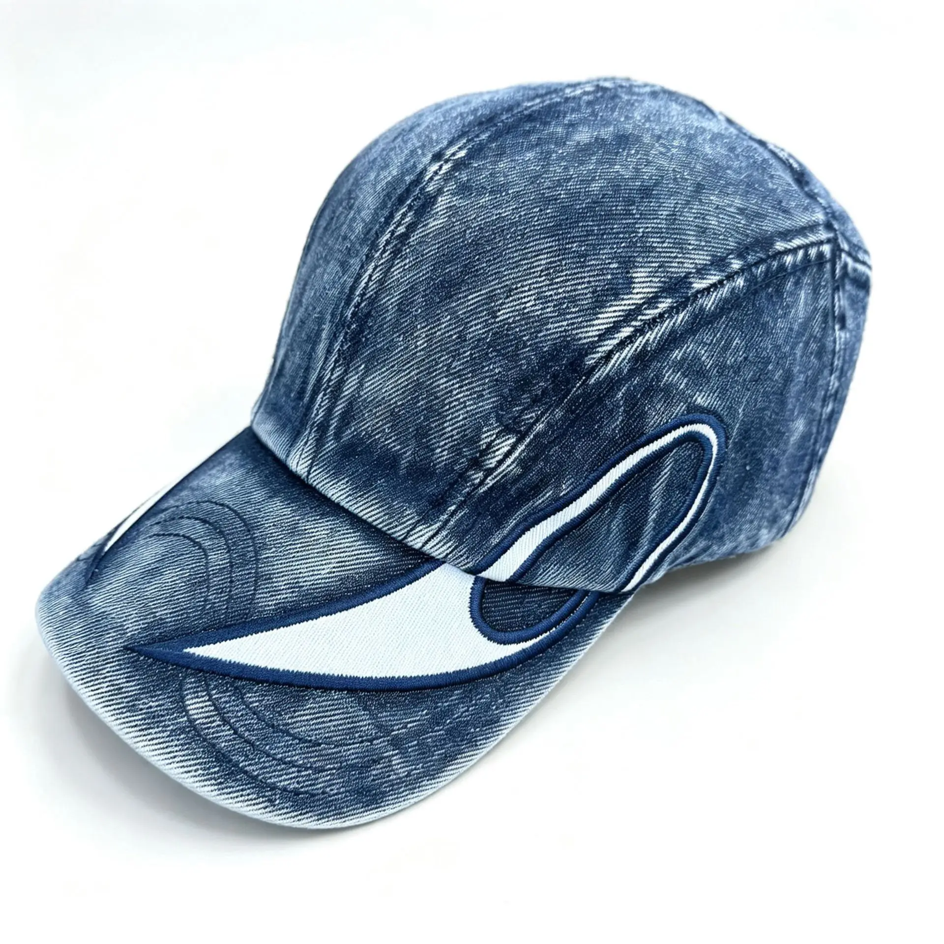 Vintage distressed color-matched irregular-shaped curved knife embroidery baseball cap for matching outfits. Take a photo.