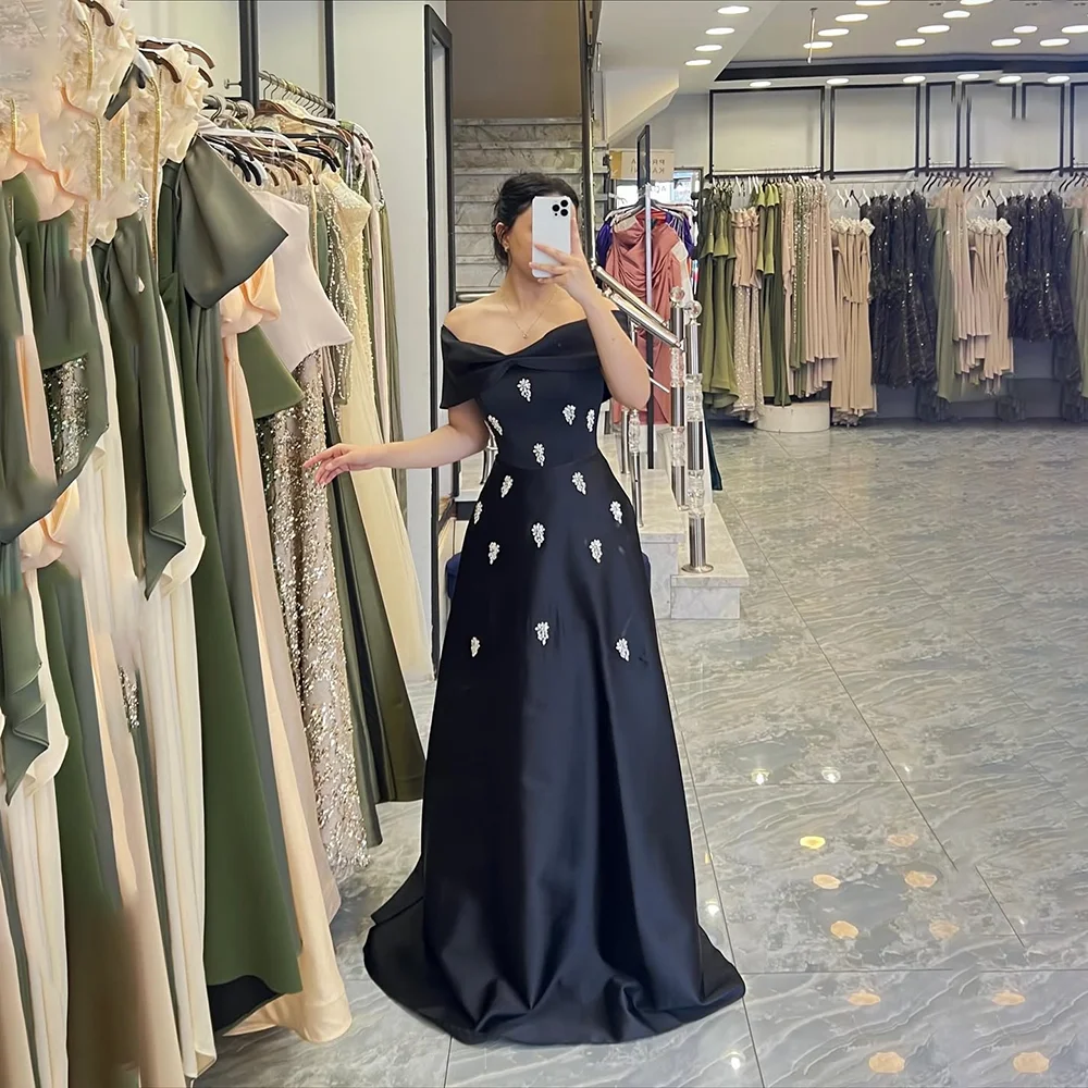 

Черное вечернее платье с открытыми плечами по индивидуальному заказу, атласное трапециевидное платье длиной до пола, вечерние платья, длинные вечерние платья