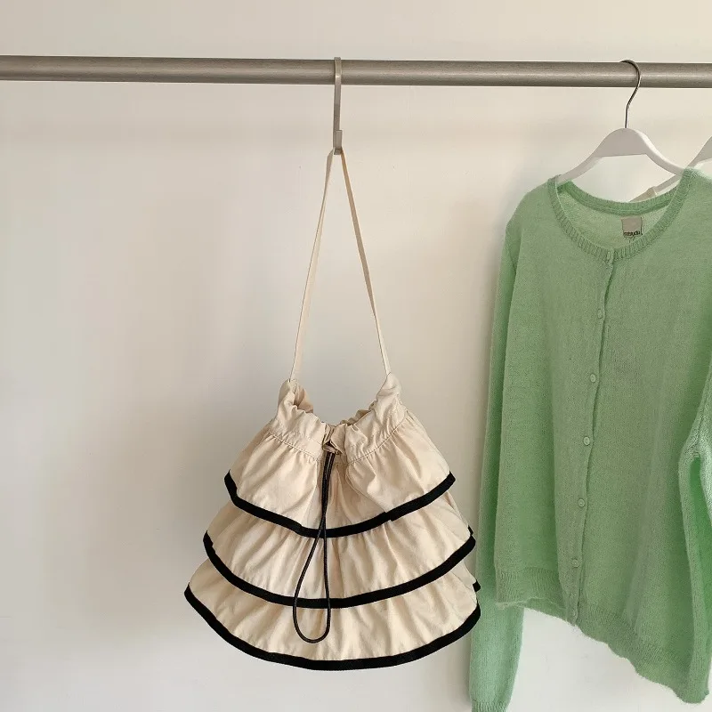 

Корейская плиссированная нейлоновая сумка через плечо 2026 года, большая вместительная сумка на шнурке, милая и стильная женская сумка-тоут, Sacs À Main