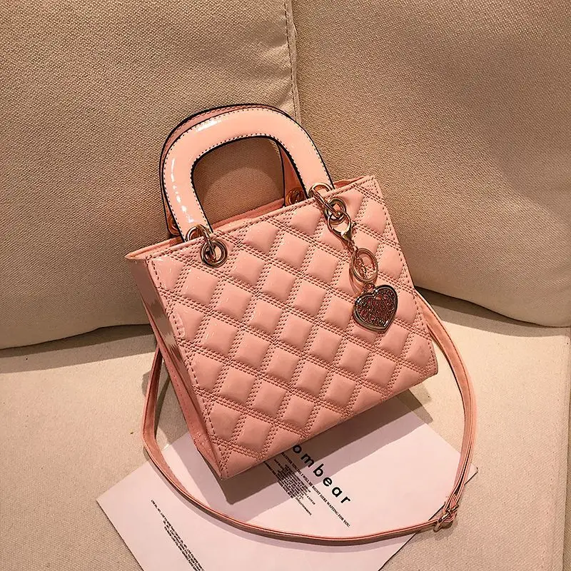 Lakierowane skórzane błyszczące mini torby dla kobiet 2024 Nowość w Daifei Diamond Grid Torba na ramię Crossbody z górnym uchwytem Moda Wszechstronny