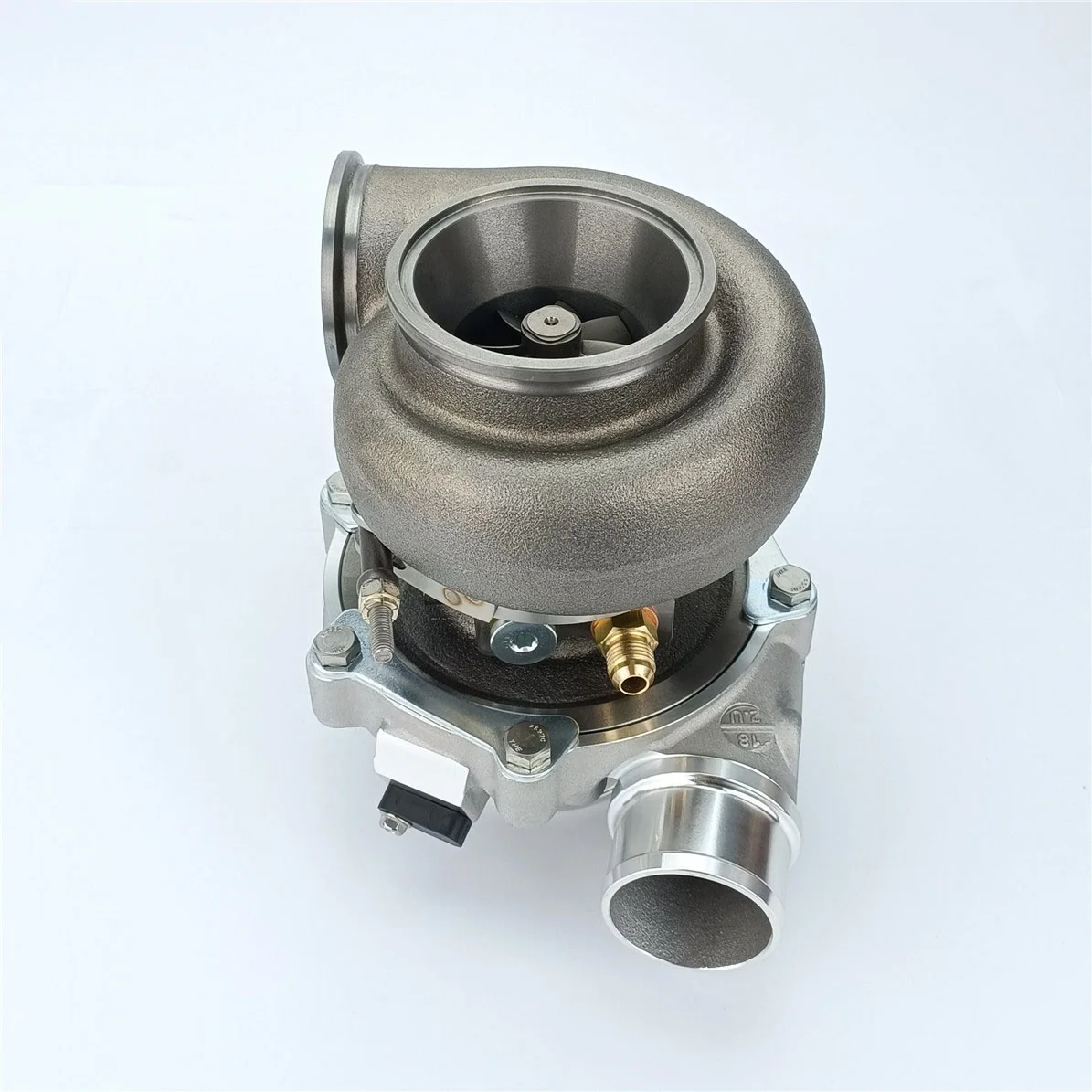 Turbosprężarka CRAFT Turbo G-Series G30-660 z odwróconym tokiem powietrza, mocowanie V-Band 880698-5002S 880694-5001S, przełożenie 0.83A/R, bez aktuatora.