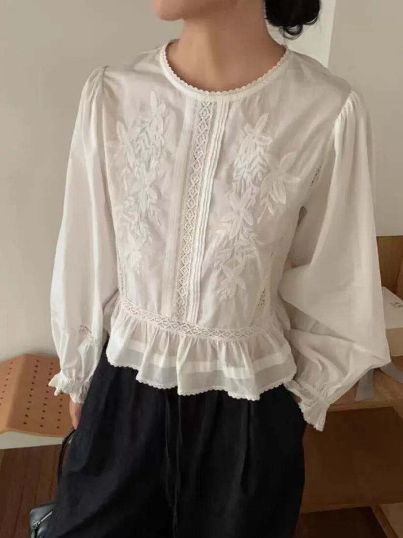 

Ele Embroidered Flubble Sve irt Women's Early Spring New Sle Versatile round Ne Pred Pleat Top