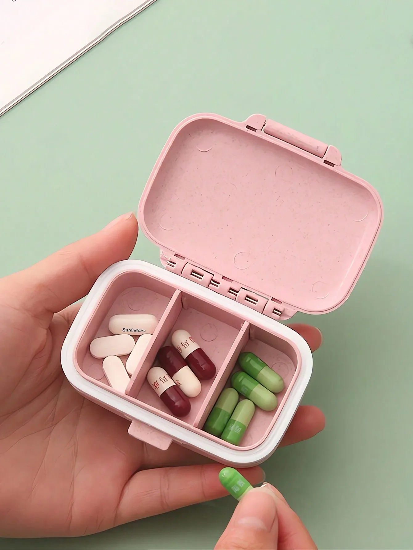 

Portable Moisture-Proof Pill Box, Unisex, Travel Essential, Cruise Essential, Dorm Essential, Daily Medication Box, Can Store