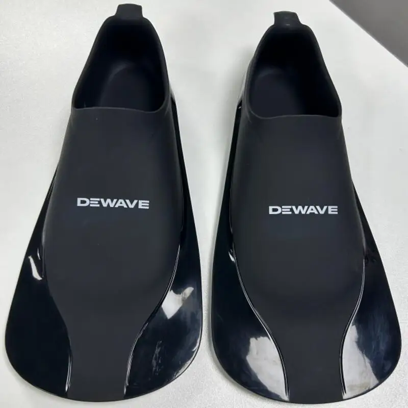 

Новые удобные резиновые плавники для плавания 2025 года с короткими лезвиями и регулируемыми плавниками подходят для ласт для взрослых.