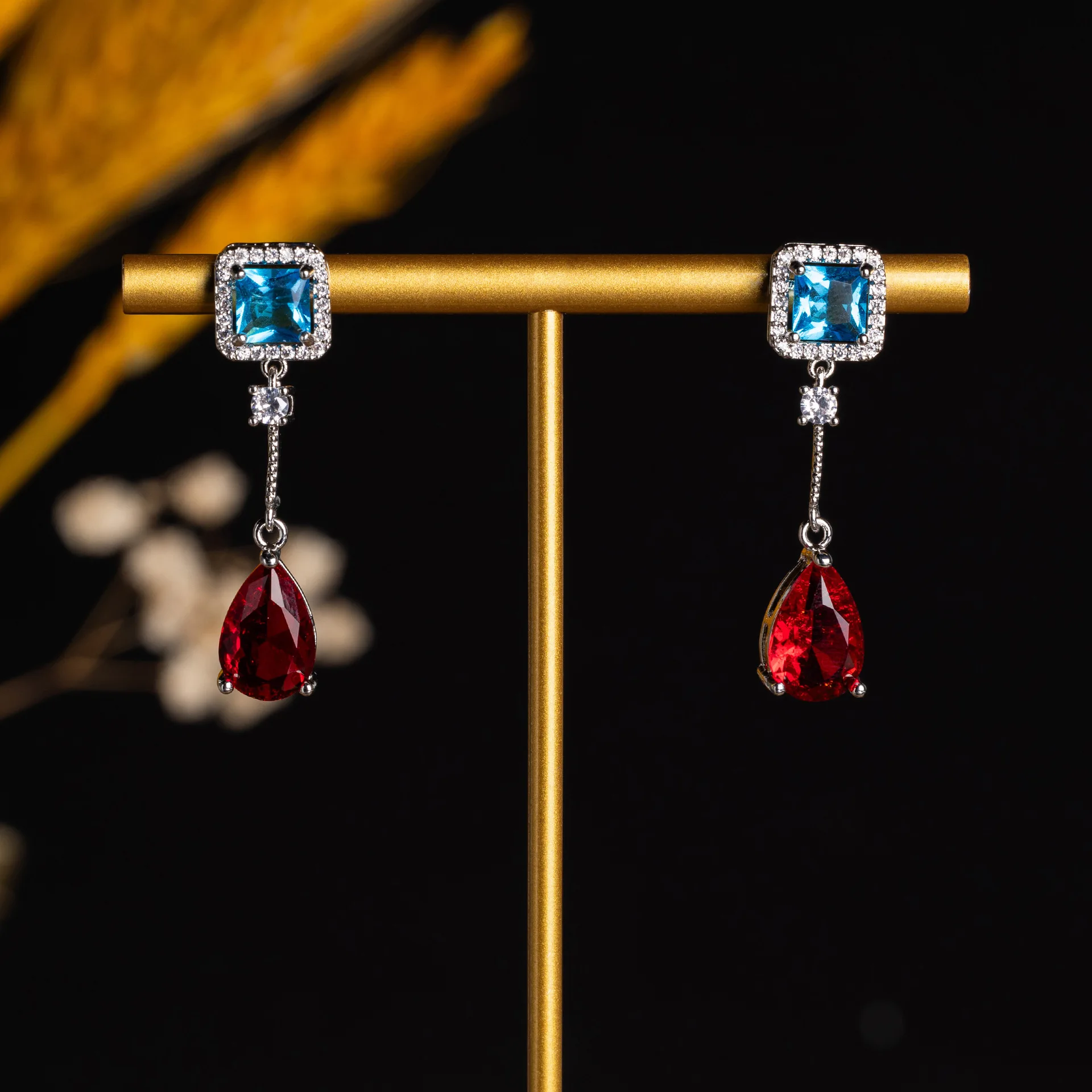 Light Luxury Water Drop Cubic Zircon Earrings Elegant Dainty Drop Earrings High-End Women Versatile Party Jewelry Gift
