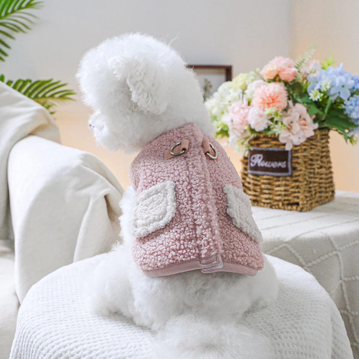 1PC pet clothing autumn and winter velvet thick pink pocket vest jacket suitable for small and medium-sized dogs