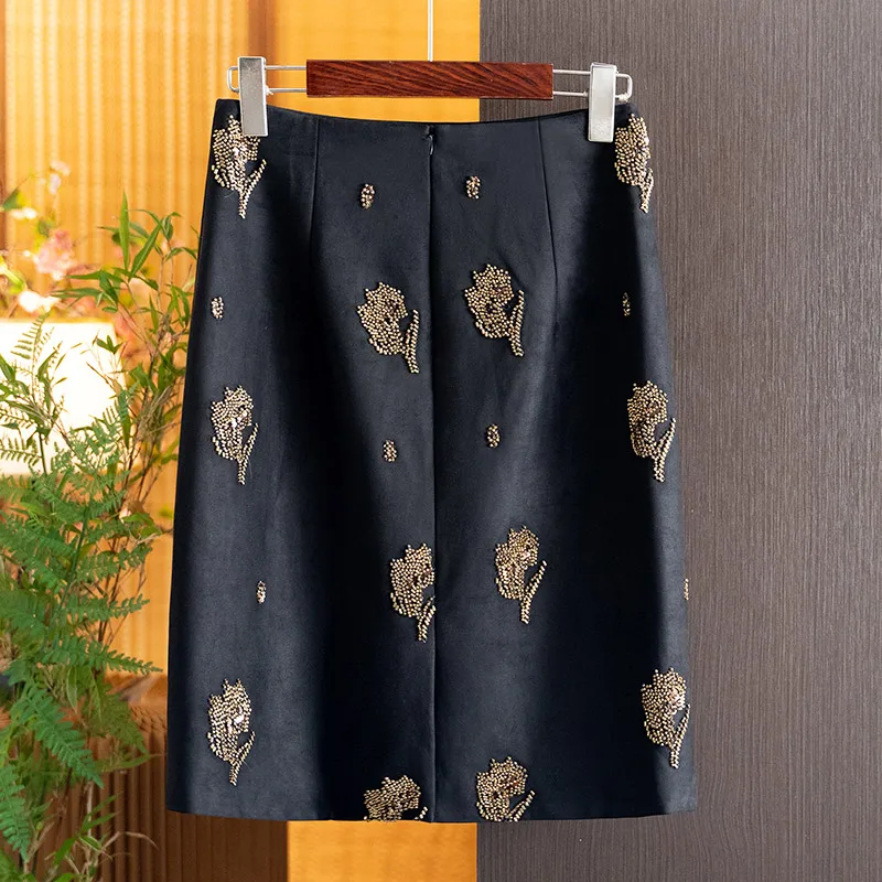 New Chinese-Style Elegant Beaded Floral Slimming Skirt for Women, 2026 Autumn New Fashion National Style Hip-Hugging Short Skirt for Women
