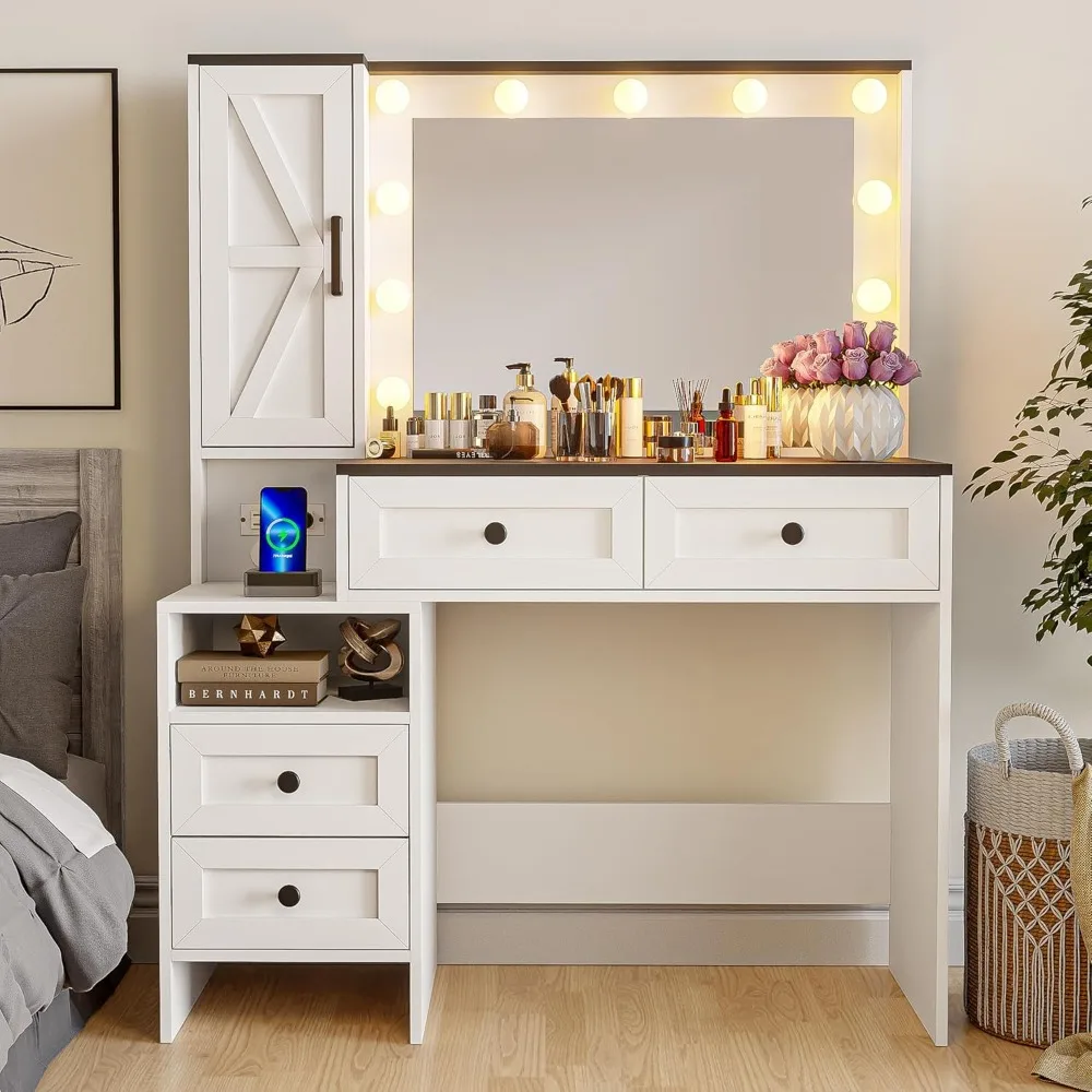 Vanity With Lighted…