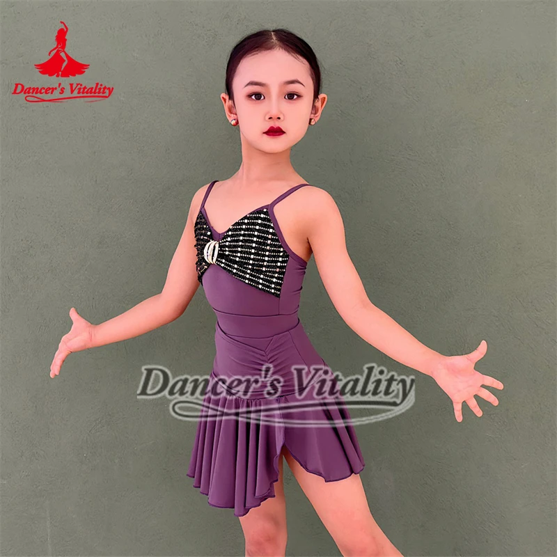 ชุดเต้นลาตินแบบสองชิ้นสำหรับวัยรุ่น แขนกุด สายเดี่ยว ปรับระดับสายคล้องไหล่ได้ เหมาะสำหรับการแข่งขันและการแสดงชุดเต้นชาชา แซมบ้า