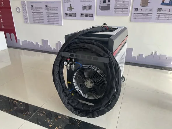 100w 200w 300w 500w Wood Metal Painting Rust Removal Portable Fiber Pulse Laser Cleaning Machine