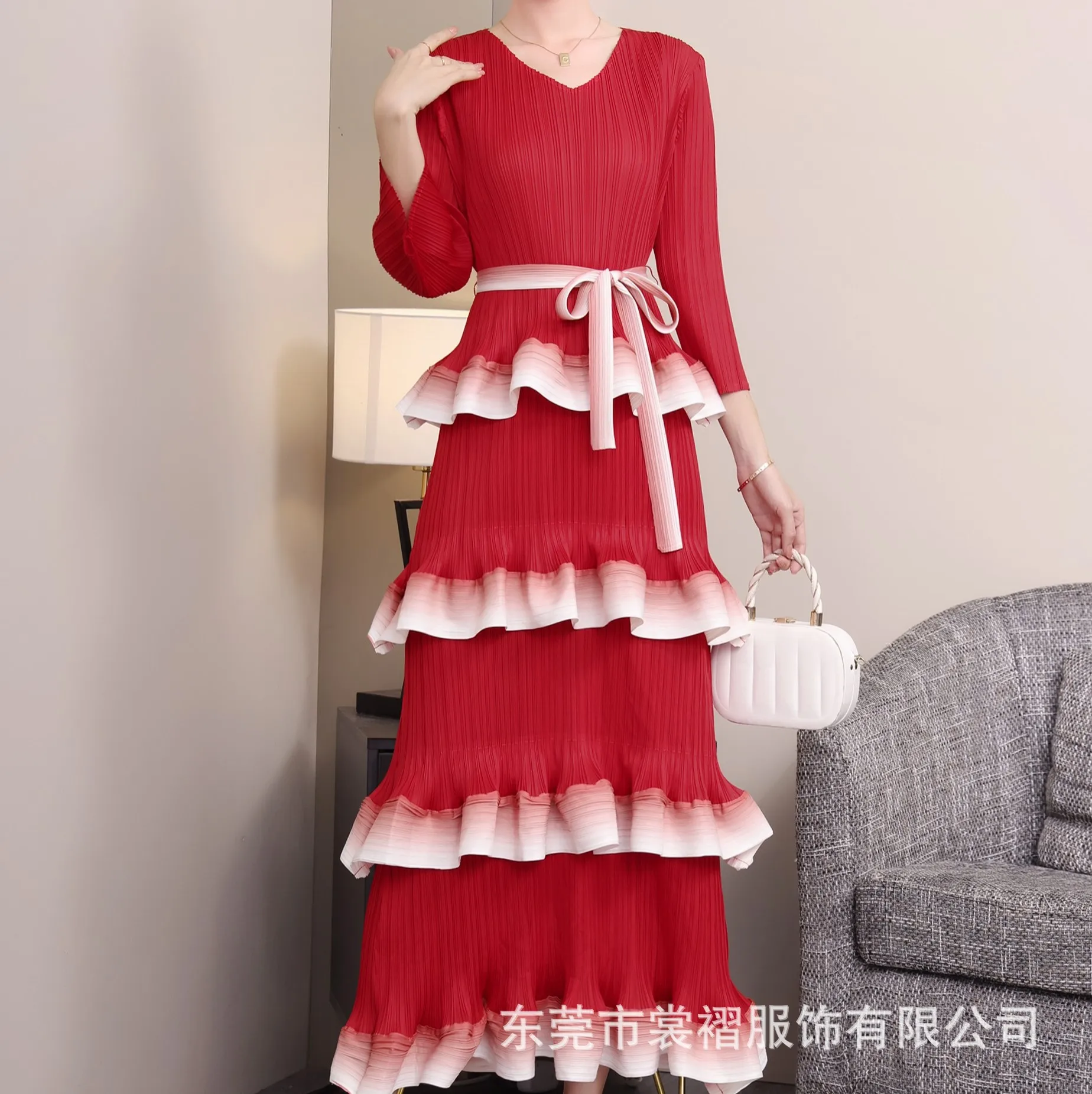 Alsey saia de bolo em camadas com decote em v design sentido plissado sentido sênior moda casual versátil vestidos femininos 2025 verão novo