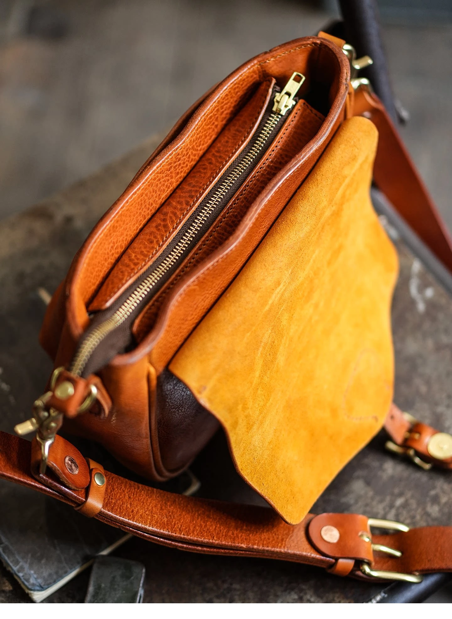Handgefertigte Herren-Umhängetasche aus echtem Leder für Mode-Designer, Wochenend-, Alltags-, Arbeits- und Party-Luxus, aus Rindsleder der ersten Schicht – Detail 11