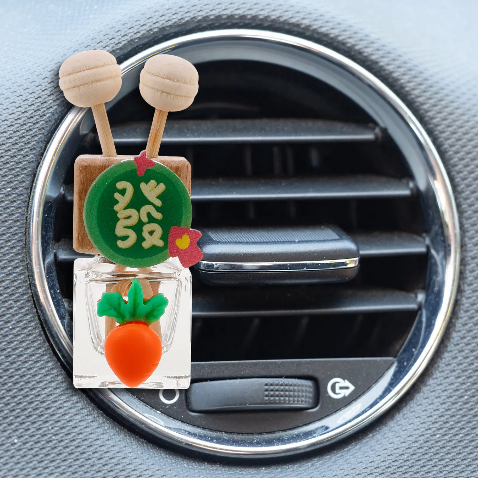 

2Pcs Car Essential Oil Diffuser Vent Clip Refillable Glass Perfume Bottle Car Air Freshener Scent Diffuser Aromatherapy