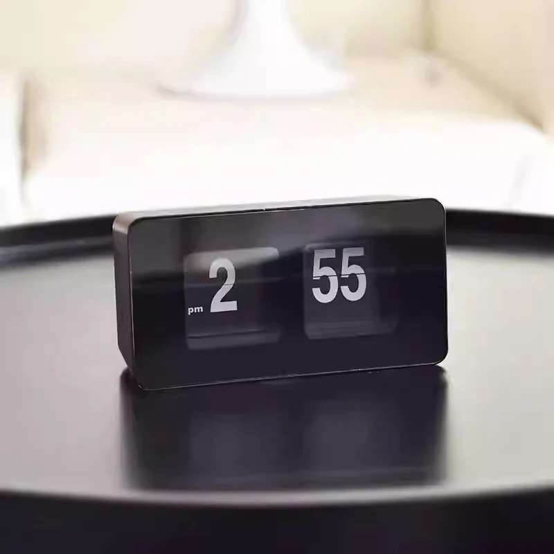 

New Design Automatic Turning Flip Clock, Simple Large Number Digital Wall Clock, Battery Operated Quiet Plastic Clock