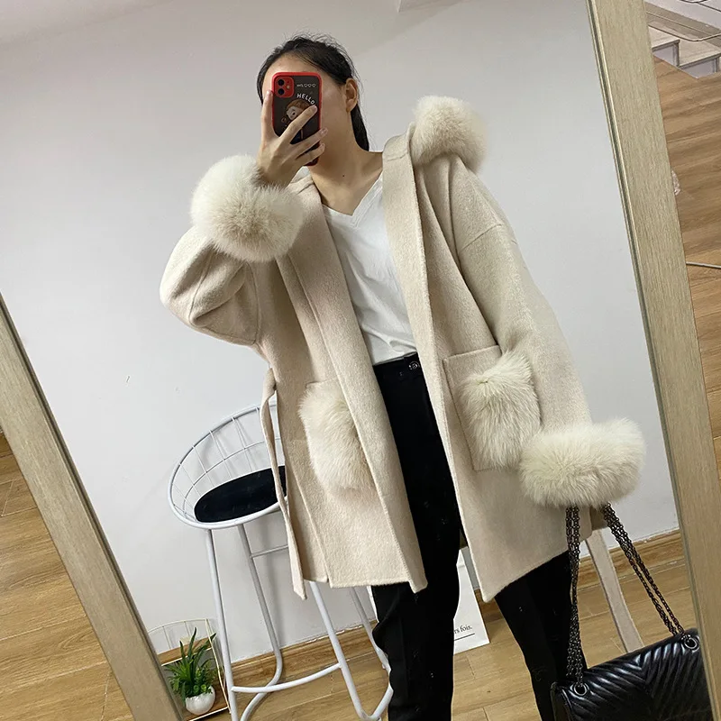 

2023 Woolen fur, Famous Real Cashmere woolen Coat with Double pockets Hoodie ladies natural fox fur Coats outwear