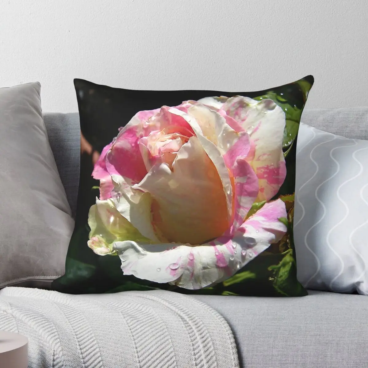 Summer Raindrops On Rose Square Pillowcase Polyester Linen Velvet Creative Zip Decorative Pillow Case Room Cushion Wholesale 18