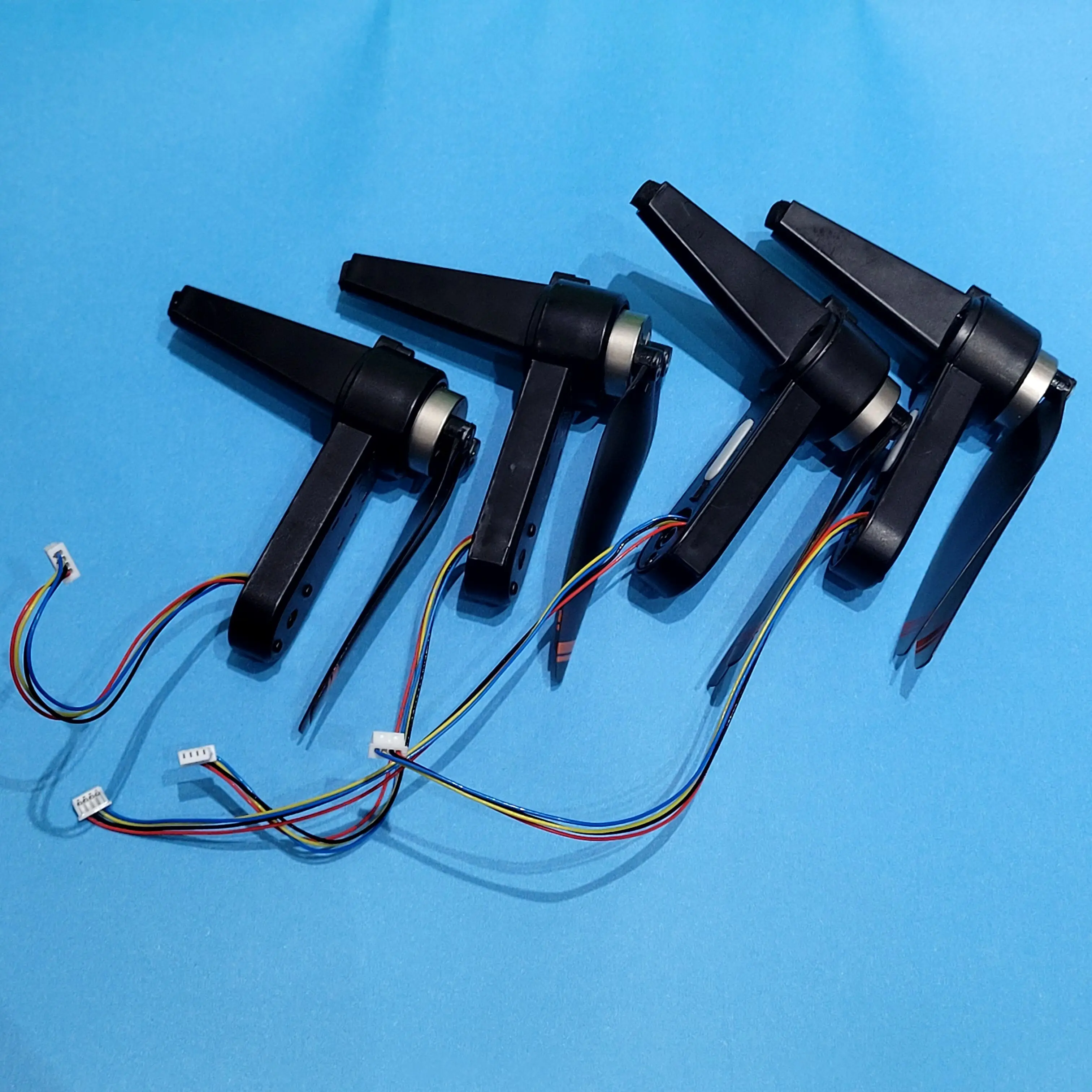 

Комплект из 4 моторных рамок с пропеллерами, оригинальные запчасти для дрона A14 PRO MAX 8K, бесщеточный квадрокоптер, запасные части и аксессуары