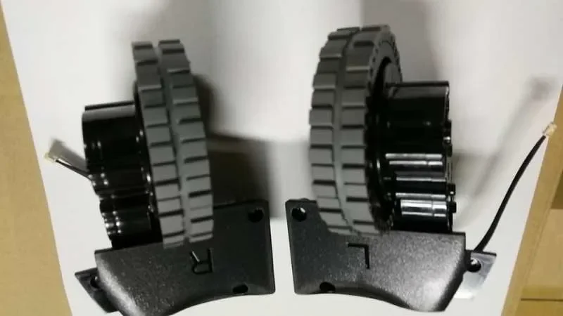 عجلة اليسار أو اليمين للروبوت مكنسة كهربائية ، Ilife V80 أجزاء مكنسة كهربائية الروبوت ، وتشمل عجلات V80 المحرك