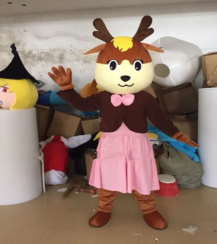 

Reindeer Milu Deer Sika Deer Mascot Costume Cartoon Character Greet Guests Performing Adult Marry Nuptials Amusement Park