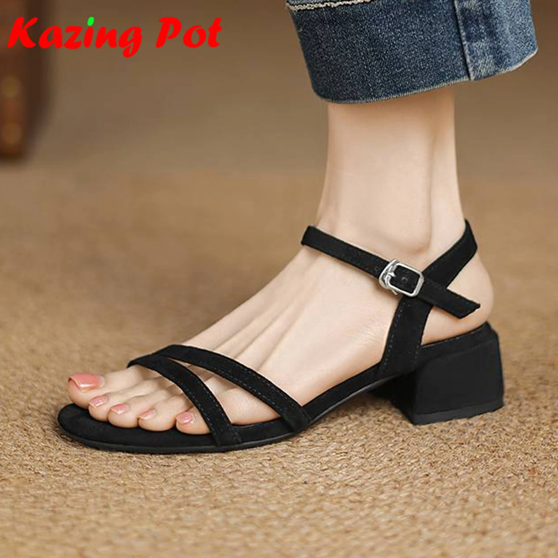 

Krazing Pot Sheep Suede Peep Toe Med Heel Preppy Style Летняя обувь Офисные женские красивые брендовые лаконичные дизайнерские благородные женские сандалии