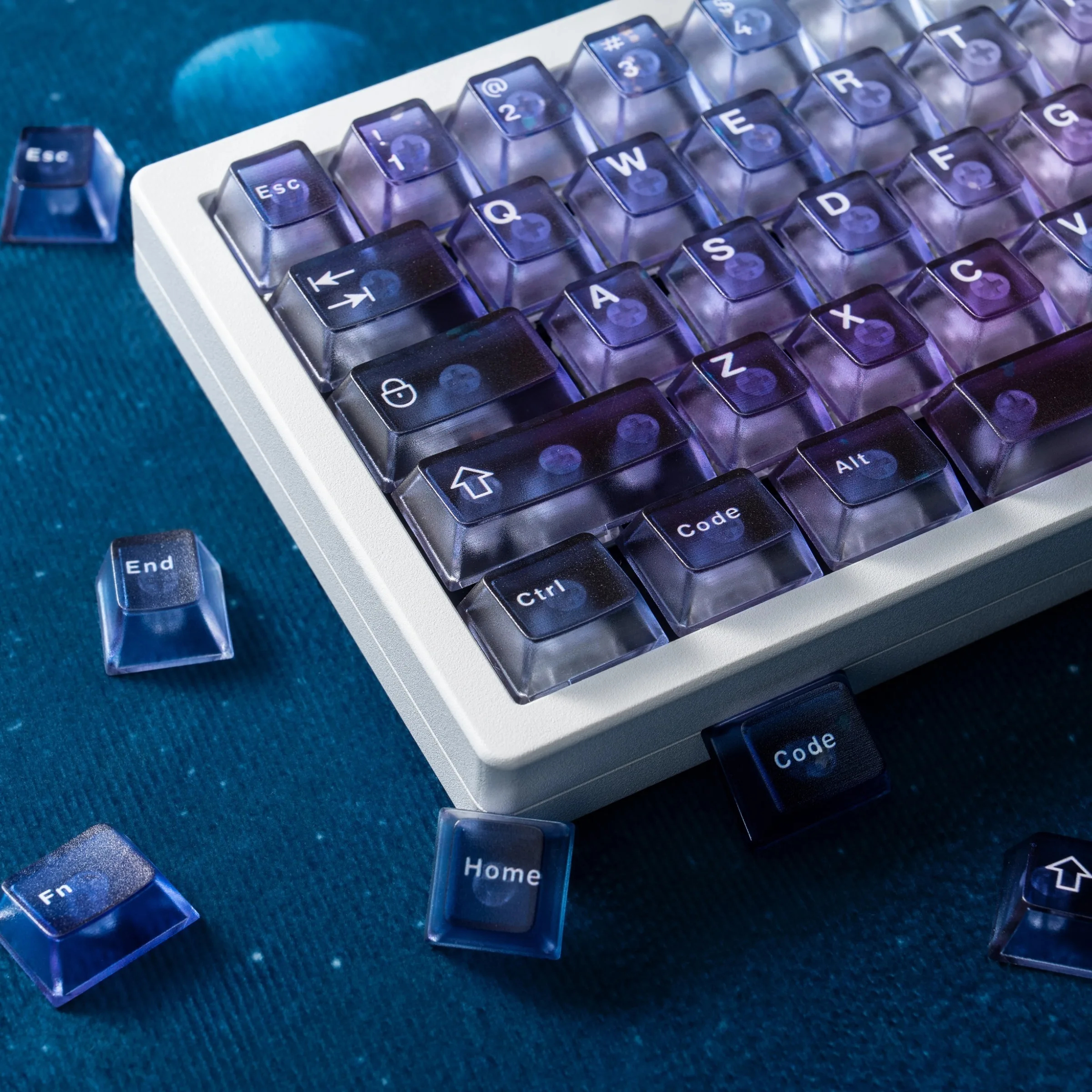 

MAIMOOO Blue Purple Gradient Keycaps Cherry Profile 104Keys PC Frosted Transparent Keycap for 63/64/68/75/87 Mechanical Keyboard