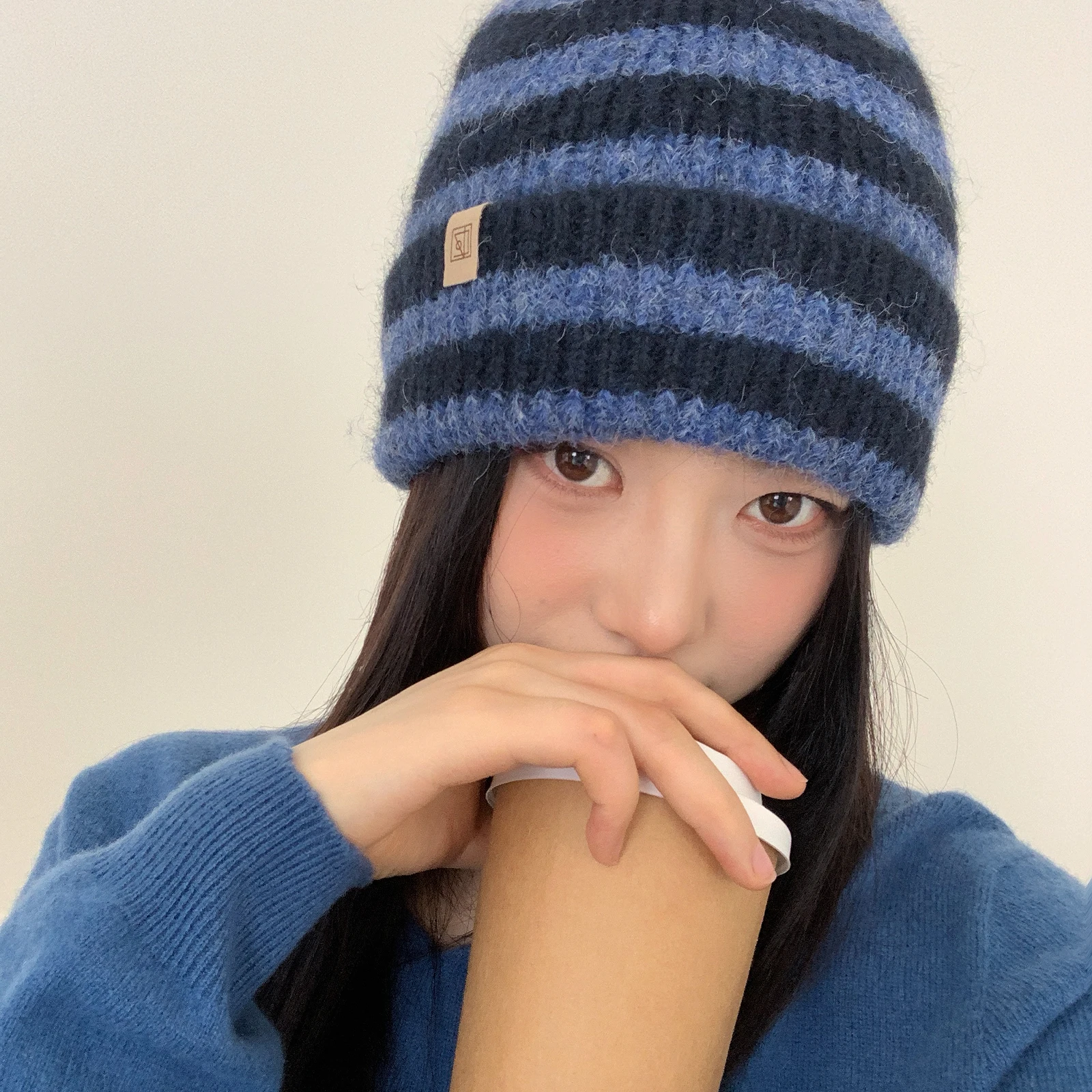 novo-chapeu-feminino-de-trico-2026-com-listras-quente-retro-grande-circunferencia-efeito-emagrecedor-no-rosto-estilo-cas