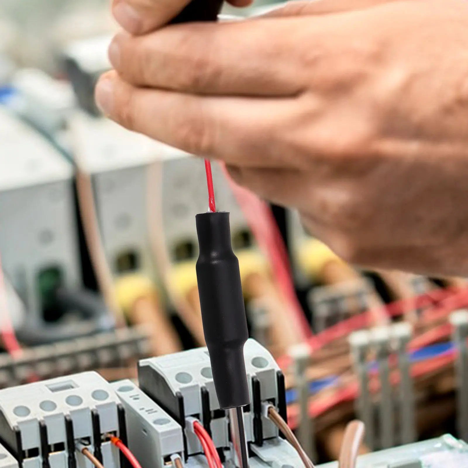 

Набор из 1 комплекта высококачественных медных клеммных соединителей с гайками для бытовой и промышленной проводки, простая установка, надежность.