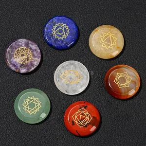 Heilstein 7 geformte Chakra Reiki -Symbol Kristall, flache runde Perle mit sieben Sternenmatrix Holzplatte für die Meditationsausgleich 10 Hauptverkaufstische in Missadas - №10