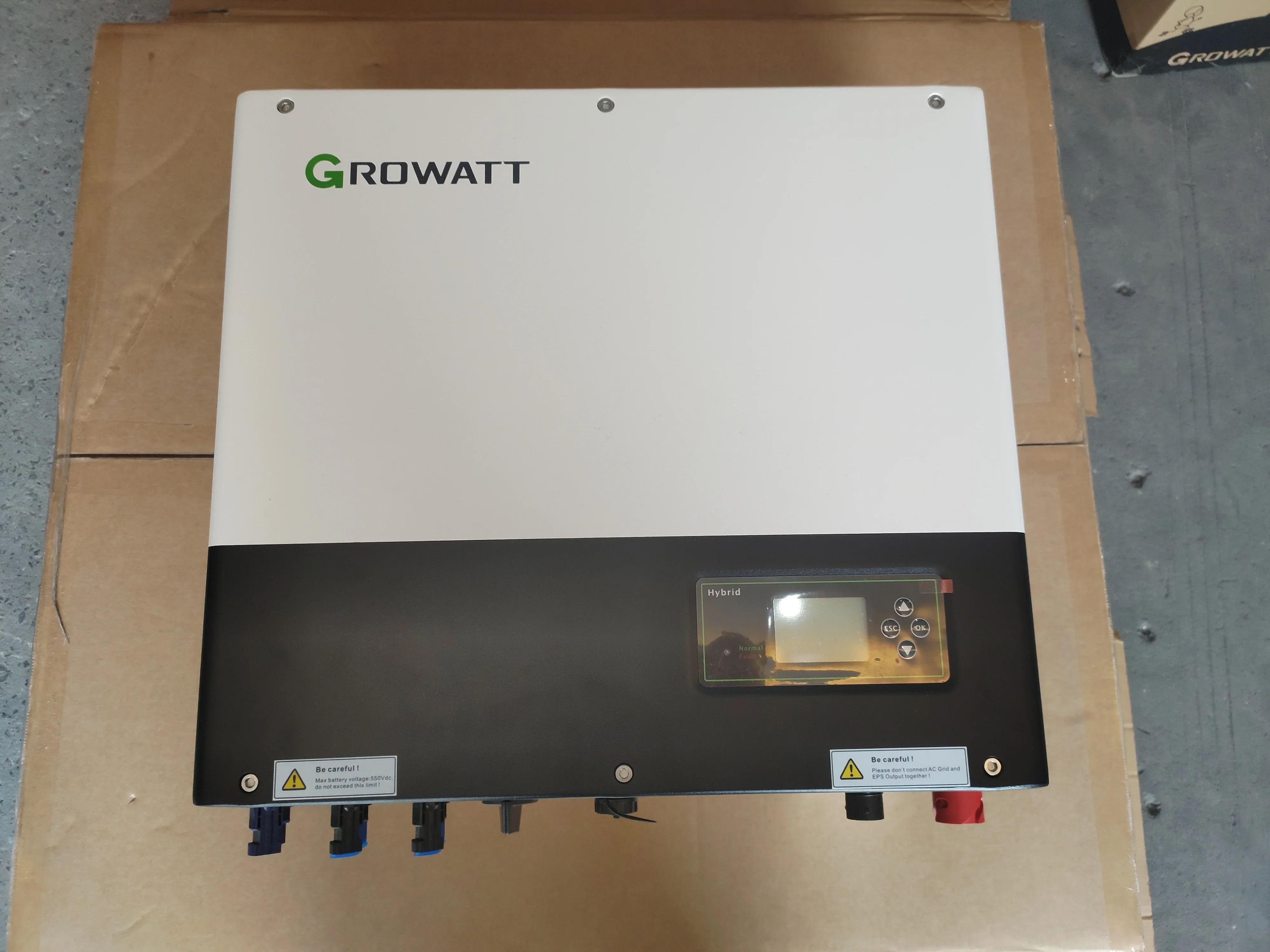 Wholesale Price Growatt 3 Phase SHP Solar 8kw 10kw Inverter Hybrid For Solar Panel