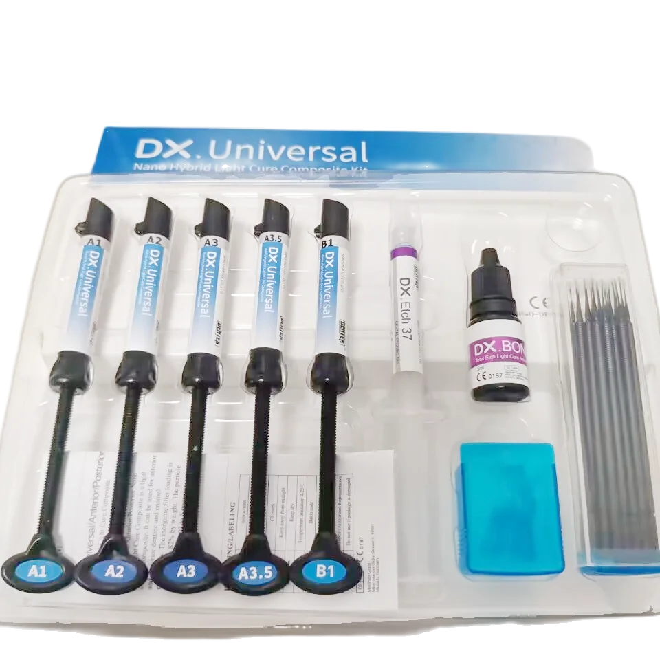 Dentale Dx. Ripristino dei denti anteriori incisivi composito fotopolimerizzabile ibrido Nano