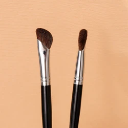 Makeup Brush Nose Shadow Brush for Precision Highlighting And Contouring Tools for Beauty And Cosmetics