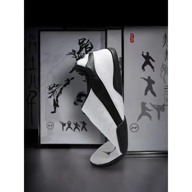 Chaussures spéciales de taekwondo professionnelles pour hommes et femmes, chaussures d'entraînement à semelle souple pour adultes, chaussures de sport confortables et résistantes à l'usure