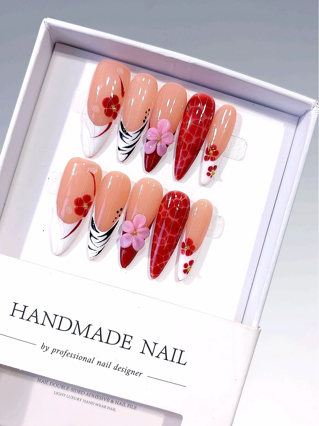 

Red Floral Zebra Almond Press on Nails（D577）