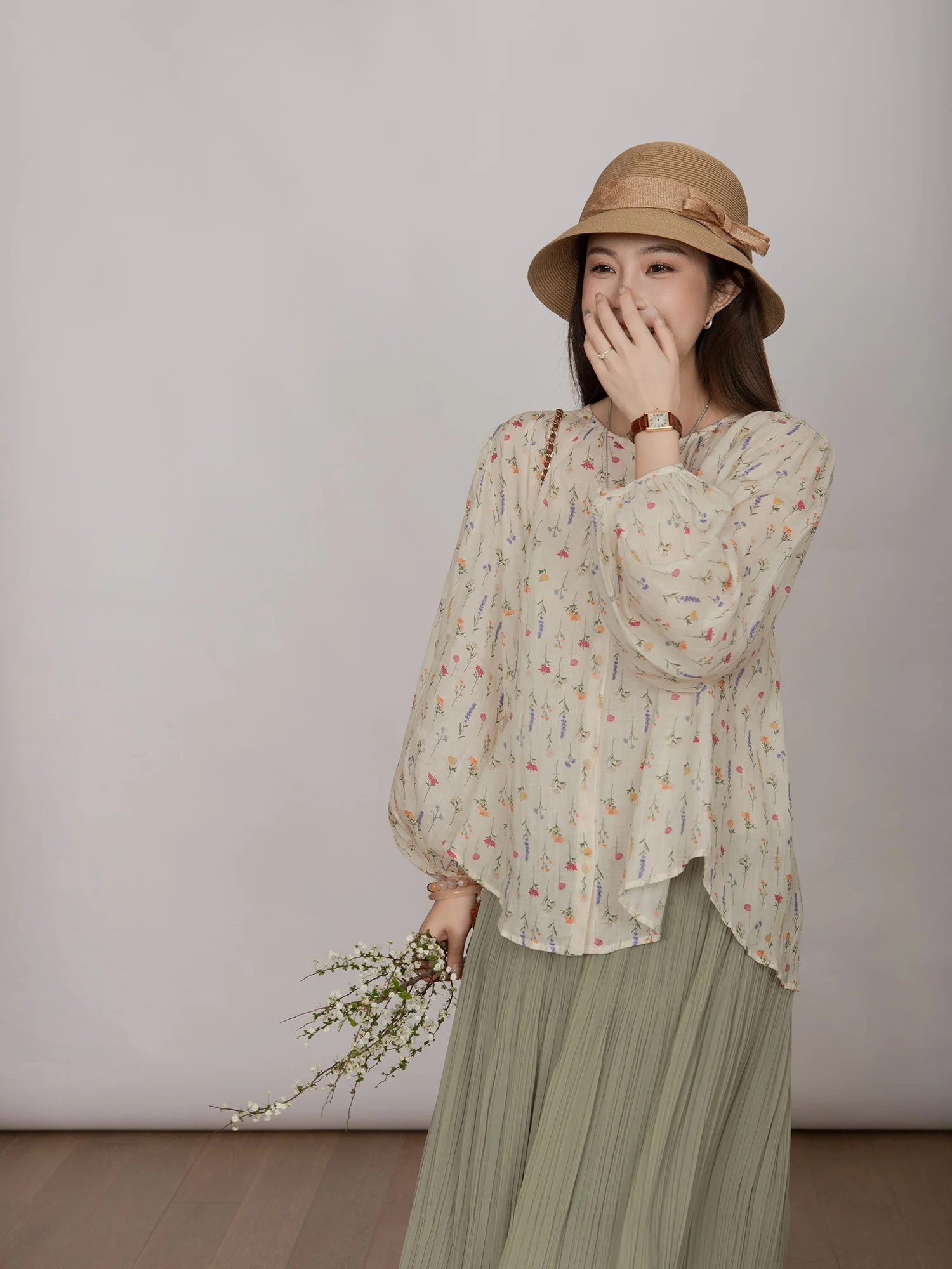 

Женская рубашка Liu Xu из 100% льна с цветочным принтом, весна-лето, дышащая, комфортная, во французском стиле, прямого кроя, с длинным рукавом, круглый вырез...