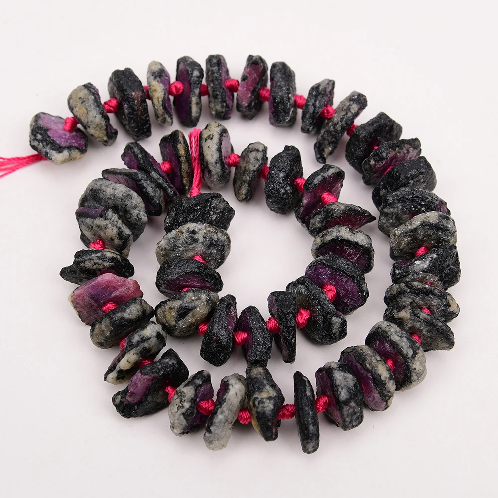 

APDGG натуральный смешанный цвет красный рубин свобода грубый самородок карбюль драгоценные камни камень свободные бусины 17,5 дюйма нити DIY