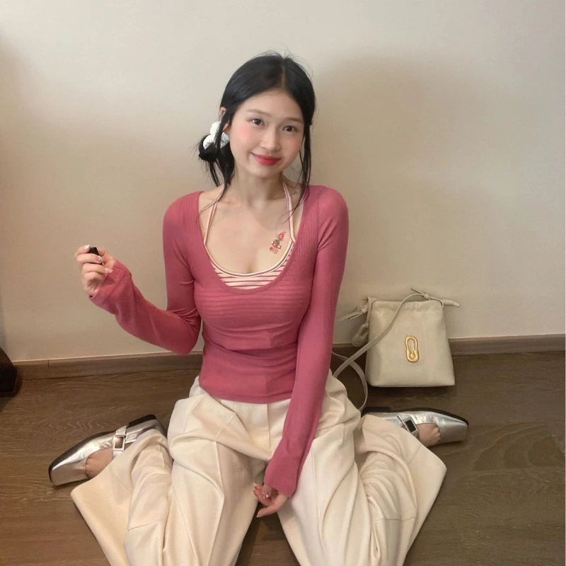 女性と女の子のための韓国のスタイリッシュなセット、ストライプのデザイン、だぶだぶで居心地の良いストリートウェア、セクシーで肌に優しい、年齢を減らす
