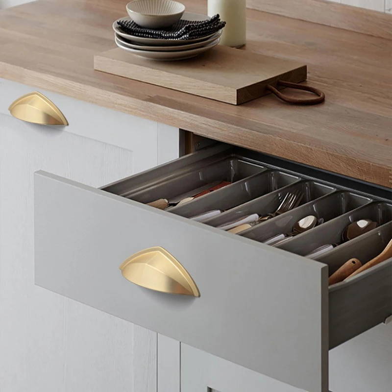 Minimalist drawer cabinet door shell pull handle for kitchen cabinet wardrobe and dressing table single-hole furniture hardware