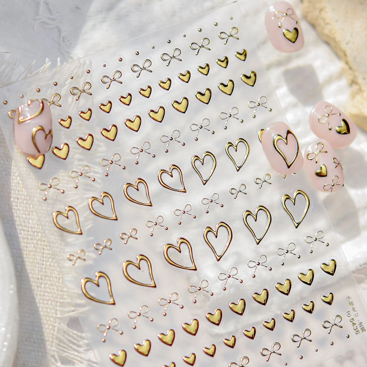 لطيف الذهب الحب القلب الفضة سلسلة معدنية نجمة زهرة كتلة فراشة الشرير غير النظامية خط ساعة الأحجار الكريمة Y2K مسمار الفن ملصقات الشارات #3