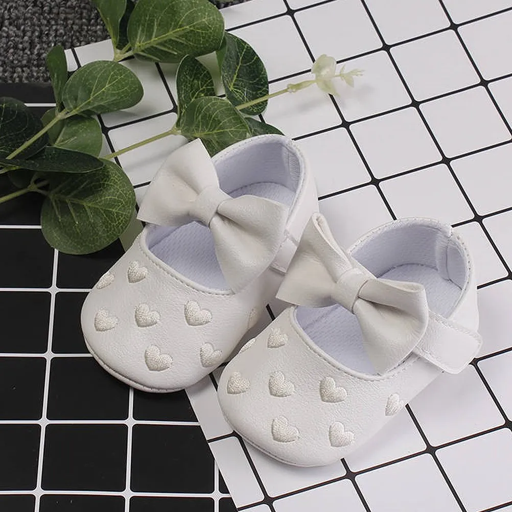 1Pair Heart Pattern Embroidered Baby Prewalker Shoes for Infants Soft Sole Non Slip Indoor Stroller Carpet Floor Use White 11Cm