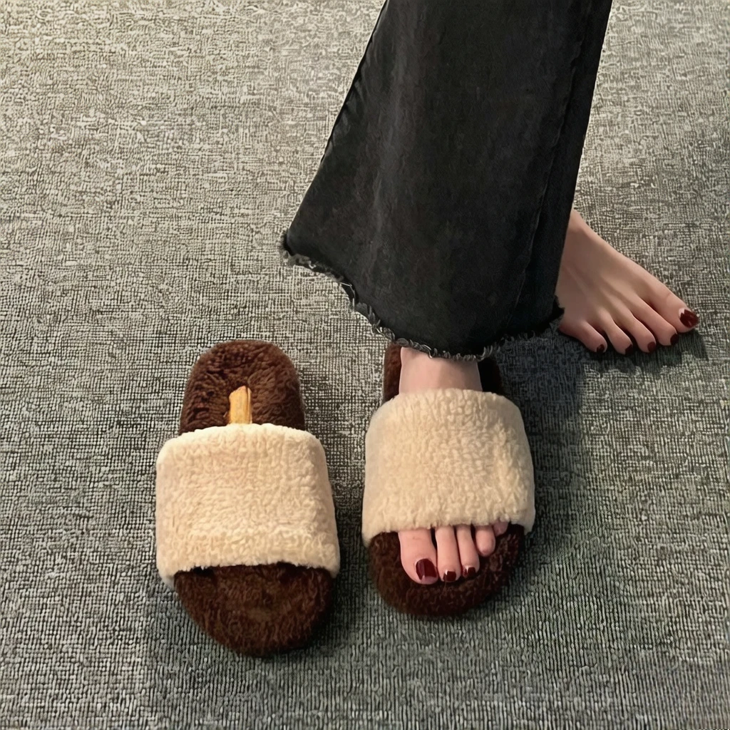 

2026 Summer New Women's Faux Fur Slides Thick Sole Sheepskin Fluffy Slippers Outdoor Casual Plush Sandals Trendy House Shoes